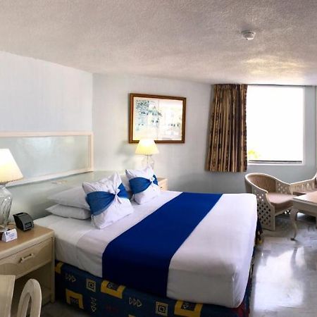 Hotel Acapulco Malibu Extérieur photo