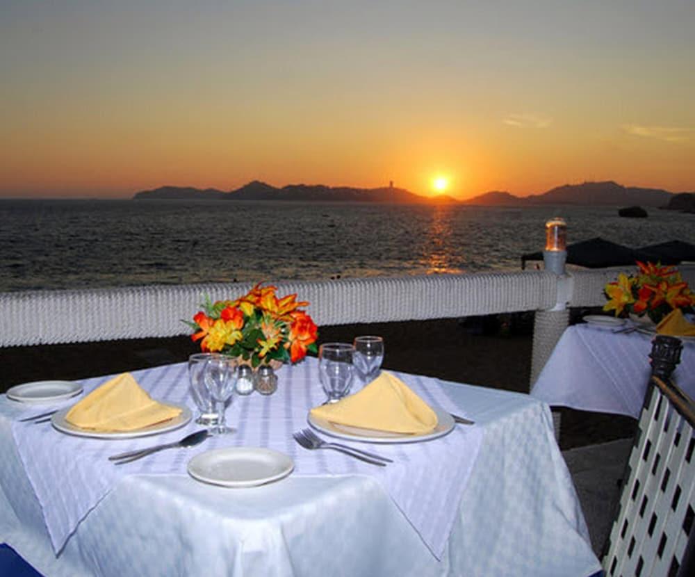Hotel Acapulco Malibu Extérieur photo